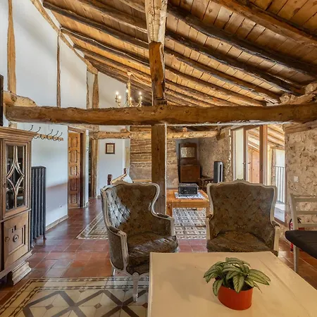 La Botica De Country house *