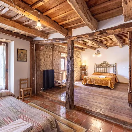 La Botica De Country house *